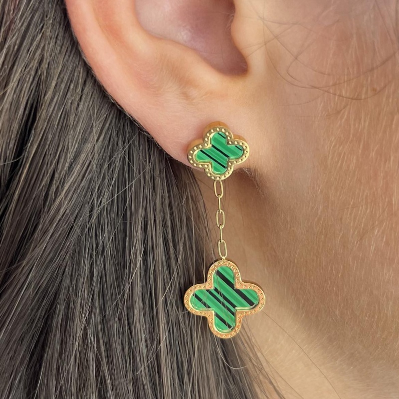 Stainless steel gold plated Clover earrings Available in Green